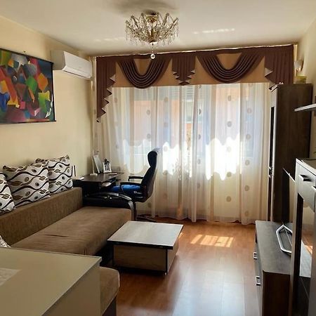Apartament Cu Un Dormitor / One Bedroom Apartment Satu Mare Esterno foto